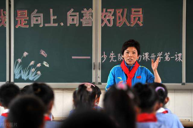 舞台剧《哈利;波特与被诅咒的孩子》剧照舞台剧《哈利;波特与被诅咒的孩子》剧照舞台剧《哈利;波特与被诅咒的孩子》剧照舞台剧剧照西安是十三朝古都，灿烂的文化、开放的文明在这里融汇，也充满了中国共产党百年征程中留下的坚实足迹